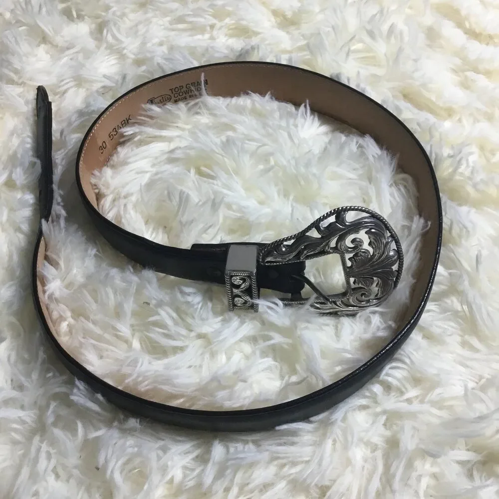 Black leather belt silver tone acanthus detail buckle top grain cowhide 36.5